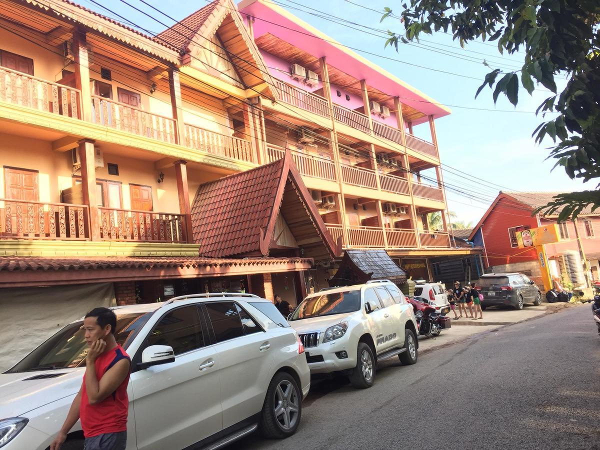 Happy River View Hotel Vang Vieng Eksteriør bilde